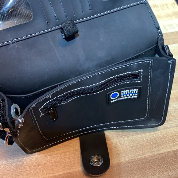 Littlearth Fold Over Purse Crossbody bag made from recycled material - Picture 7 of 10